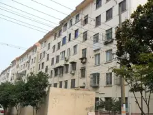 苏苑新村北区 一楼带院子 装修好户型正气 看房方便