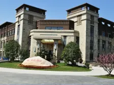 双轨交 7,15号线 小区大门正对公园大门 只有契税