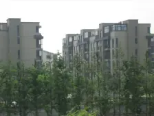 多层洋房顶楼带露台 看房方便 房东诚心出售