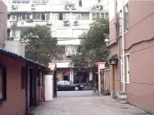 新华路定西路 朝南1房1厅 低区上下方便