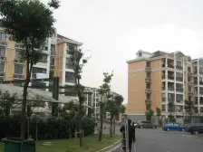 此房全明,税费少1%个税,2012房龄,中间楼层