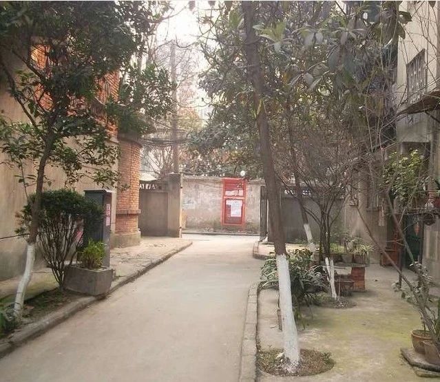 小区相关图