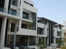 联排 南入户 有天有地有花园 诚意出售 方便看房