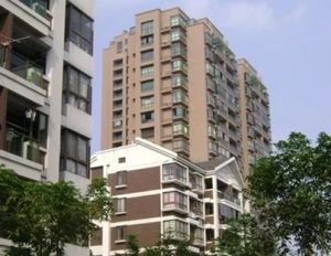 都市文涛苑下叠,位置好,不靠马路,大花园200多平