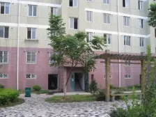 龙景中户阁楼 4室2卫 价格可以谈 诚售