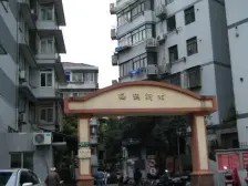 该房南北格局,通透,1梯2户,采光好,业主诚意出售