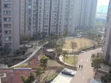 好停车,低密度花园小区 交通便利 楼龄新 户型方正