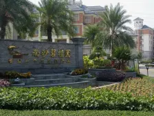 一楼带200平花园,花园方正实用,前面无遮挡