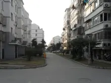 毛坯房,2楼,朝北车库,看房提前联系