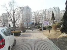 美林园,好位置,交通方便,配套齐全。