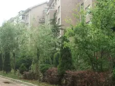 新上房源:位置好 全天采光 自有车位 诚意出售!