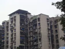 轻轨10号线大礼堂站 静园小区 三室一厅 带露台