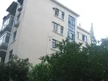 中间楼层 小区环境好 南北通透两房 近公园地铁