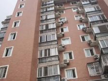 娄山关路地铁口 视野开阔 前后无遮挡 顶复带露台40平