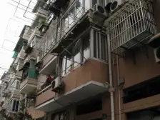 地铁口小户型 此房满五年税费少,精装一室全明户型