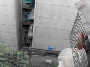 战旗东路9号3室2厅东