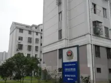 金枫路地铁口 金枫国际 朝南复式 通燃气