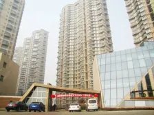 格局方正 采光没问题 园区中轴位置