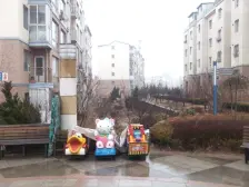 锦城西园近地铁万达,南北向两室,一楼,适合各年龄