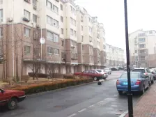 锦城西园 封闭小区 三室两厅 距离地铁150米 近万达