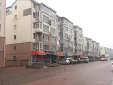 锦城西园 120平阳台 40平花园 100平仓房 2个车位