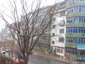 两室户型位置好3楼知行楼下市场公交