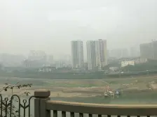 美丽山水装修2房,住家安静,交通方便。门口有轻轨