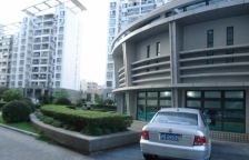 2000年商品房+自带会所游泳馆+中间位置+东边套+带车位