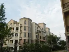 东润花园别墅出售,面积223平方采光通透,带南大花园