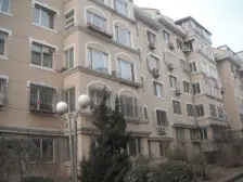 79双 封闭小区 好楼层 环境安静不吵杂