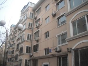 万泰花园三室南北东通透户型方正价格合理 宽敞明亮