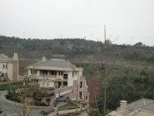 临湖精装联排端户 实得面积大 花园里就可以垂钓