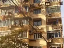 95年电梯房 30w精装修 无shui 采光刺眼 小区安静