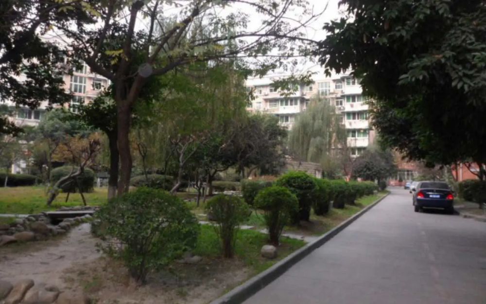 小区相关图