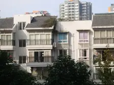 奔力精装3房双卫 户型方正 楼层适中 距离轻轨近