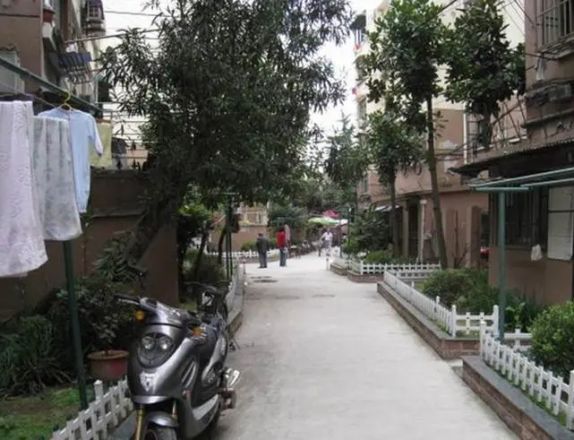 法华镇路878弄小区实景图