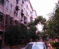 新华路·法华镇路101弄·下楼50米即是交通大学10/11号