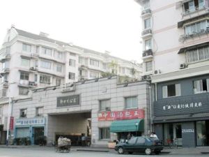世茂配套,精装,三楼,看房方便
