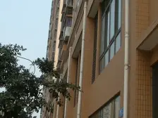 弹子石精装大两房,近轻轨,近商圈