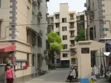 中式风格,得房率高,主卧朝南,采光充足