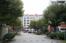 紫翠苑电梯大三房,精装修,南北通透,过目难忘