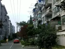 不畏浮云遮望眼,只愿身在Z高层,,视野纵览无遗。