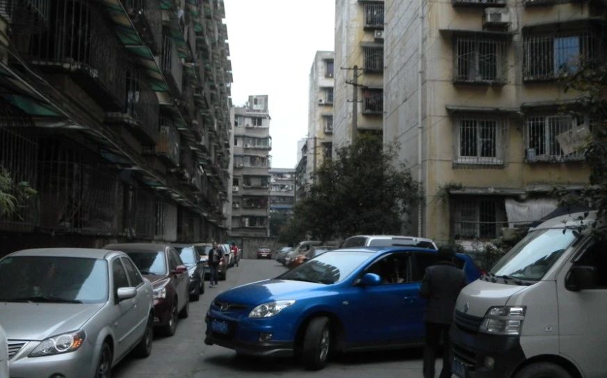 小区相关图