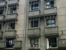 三峡广场旁 重师后门 低楼层 随时看房 出行方便