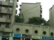 三峡广场商圈 楼下多条轻轨站 生活配套齐全