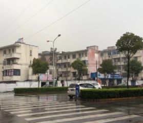 景观楼层,两房朝南,精装修可直接拎包入住