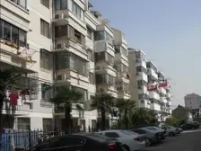 带阁楼露台 4房 18号地铁500米近万达 一口价