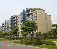 新出二房,业主诚心出售,低楼层,近公园。