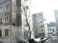 中间楼层 两室一厅 近是地铁