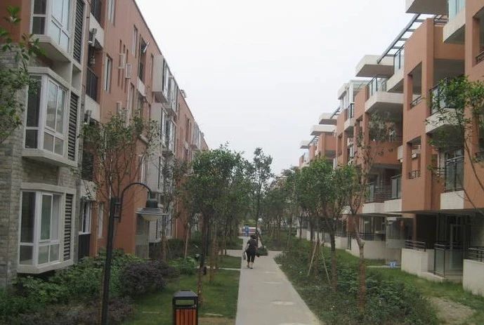 小区相关图